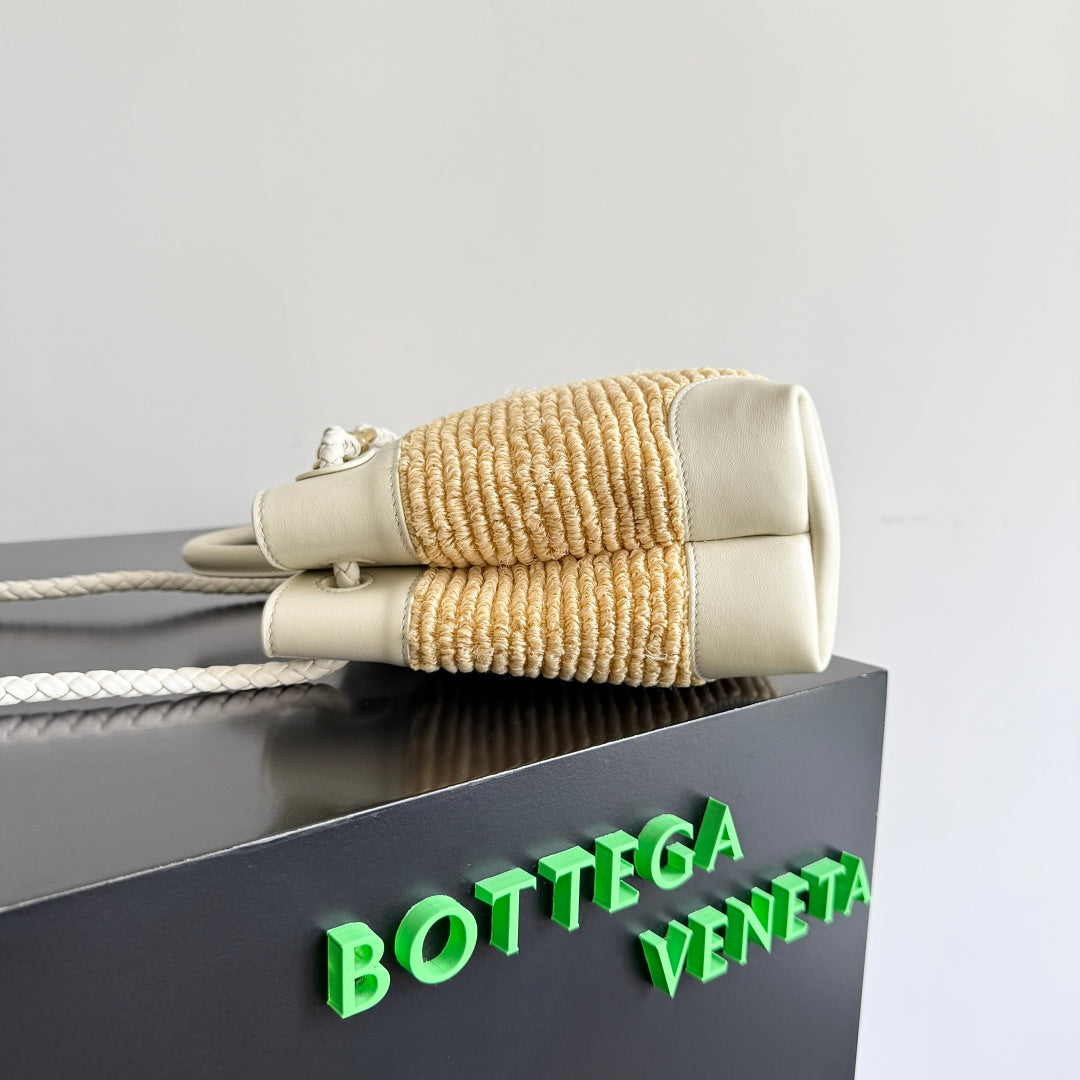 Bottega Veneta 827478 Rose Gold Card Holder Edition 2 - detail image 2