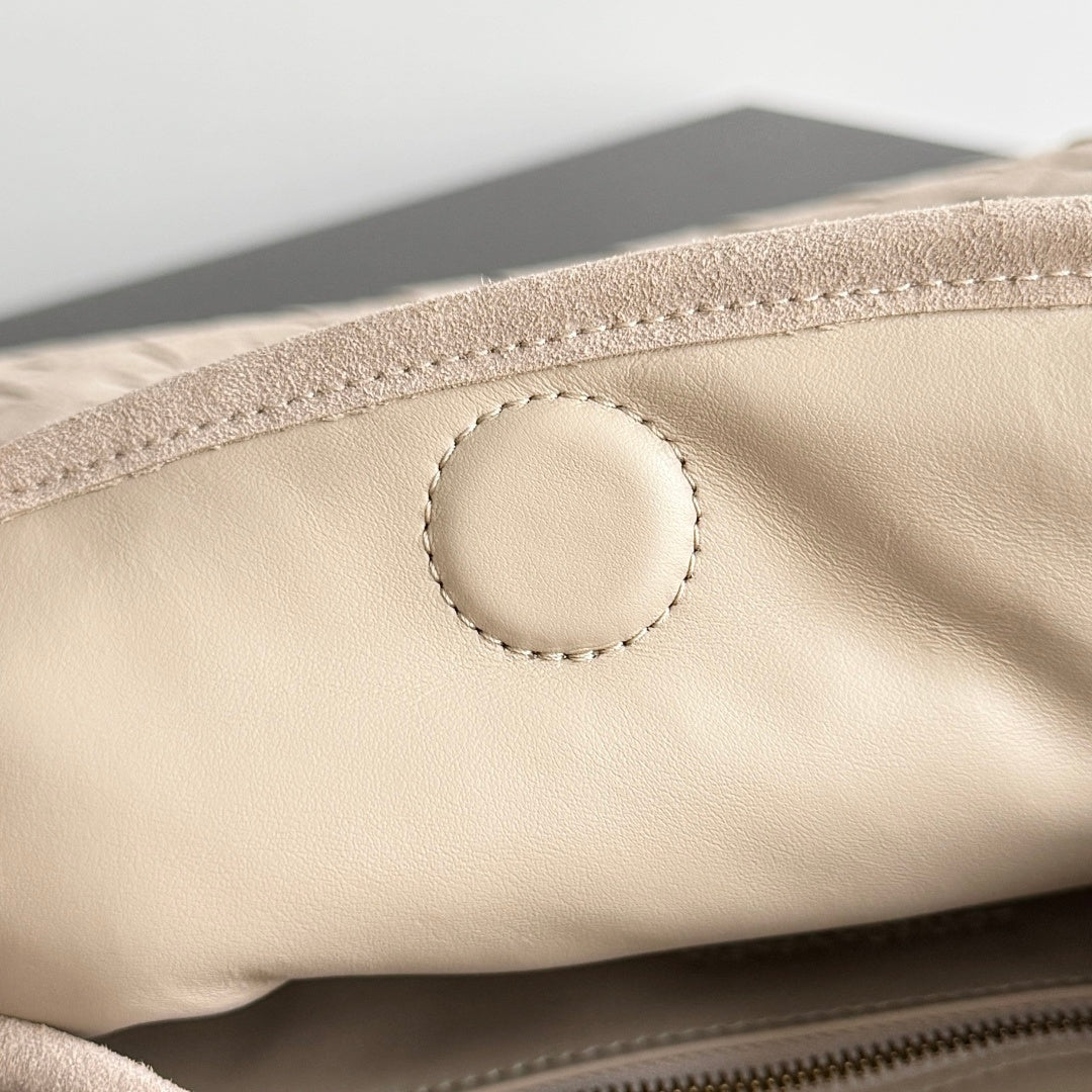 Bottega Veneta 796262 Silver Designer Handbag - detail image 6