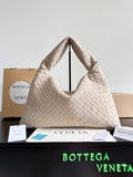 Bottega Veneta Black Designer Handbag Edition 598