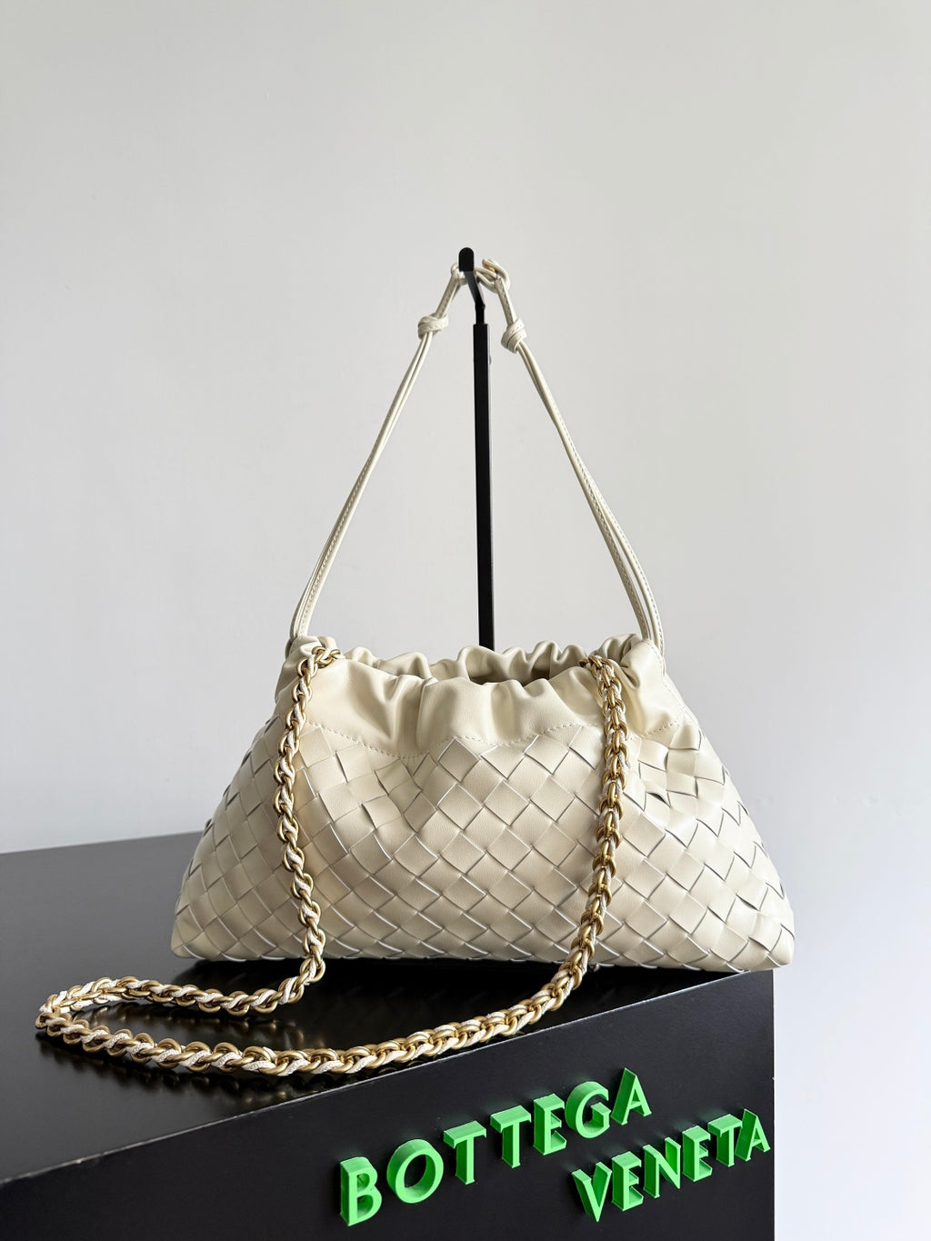 Bottega Veneta 839394 Black Hobo Bag - detail image 3