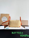 Bottega Veneta Black Designer Handbag Edition 623