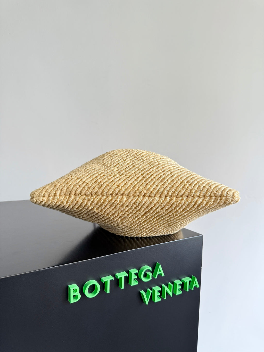 Bottega Veneta 829218 Orange Hobo Bag - detail image 3