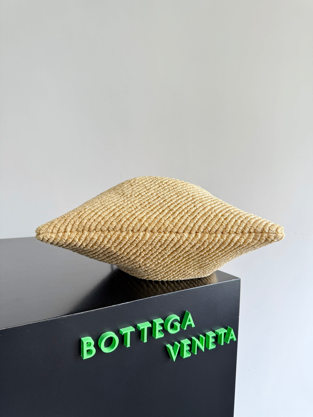 Bottega Veneta 829218 Orange Hobo Bag - detail image 3