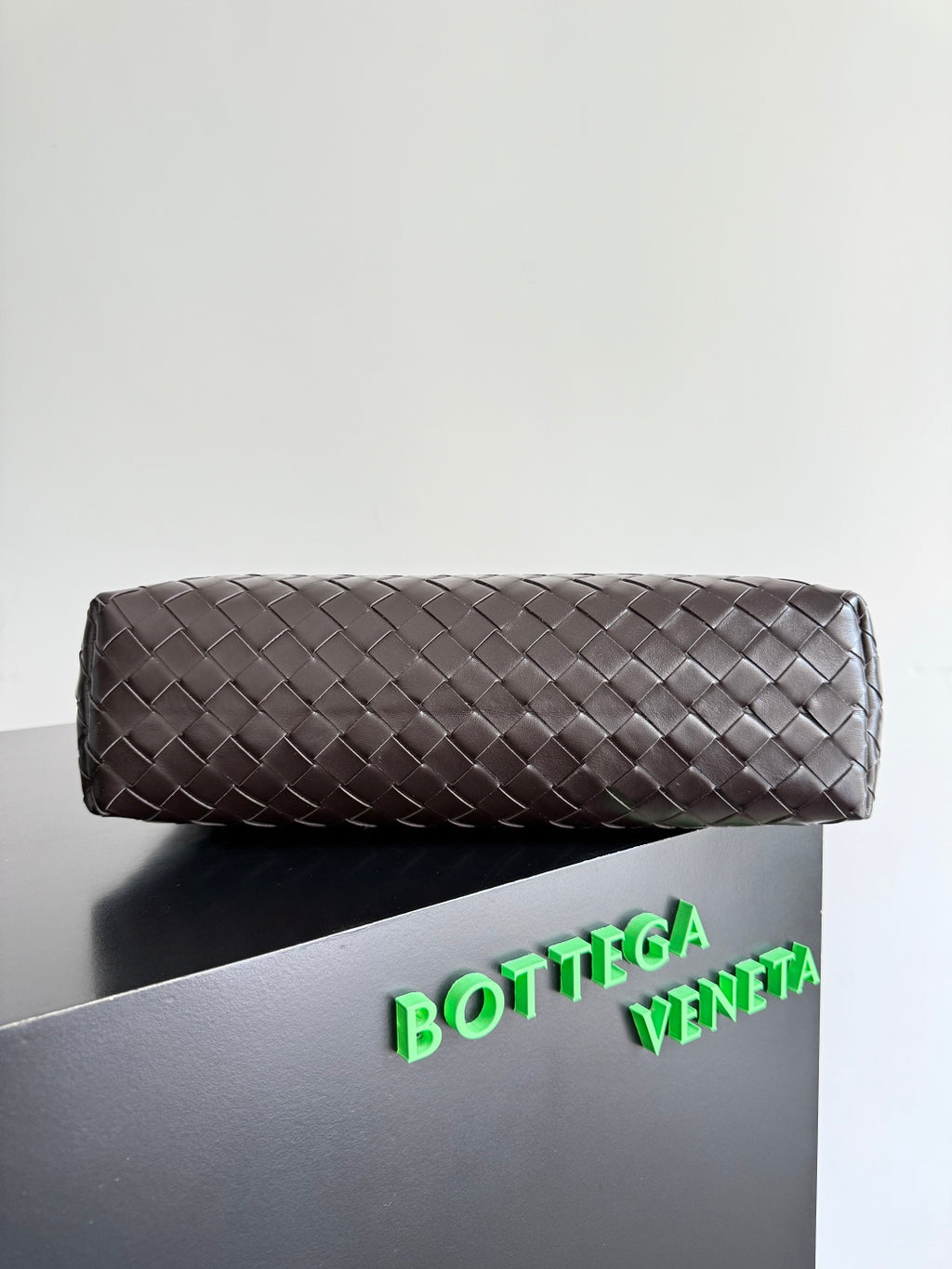 Bottega Veneta 815783 Black Designer Handbag - detail image 3