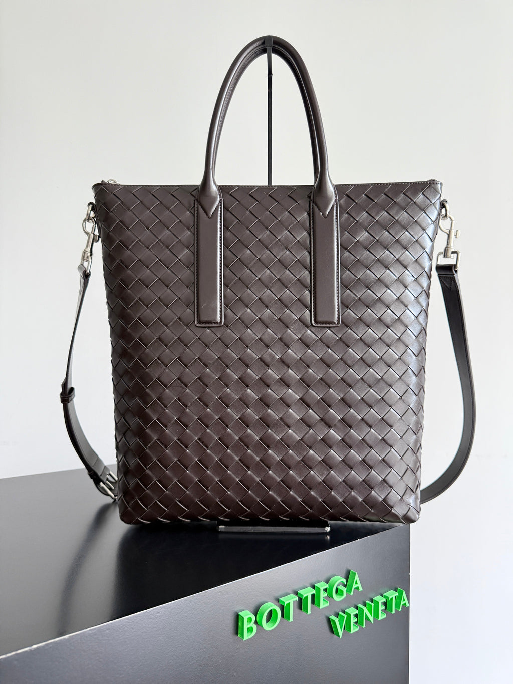 Bottega Veneta 815783 Black Designer Handbag
