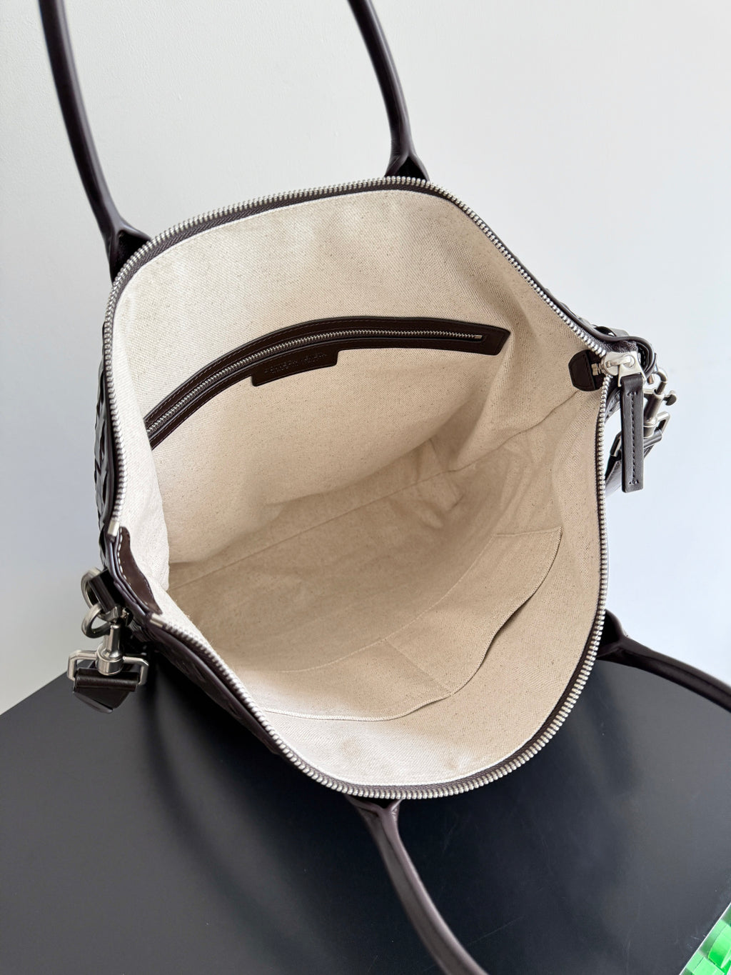 Bottega Veneta 815783 Black Designer Handbag - detail image 9