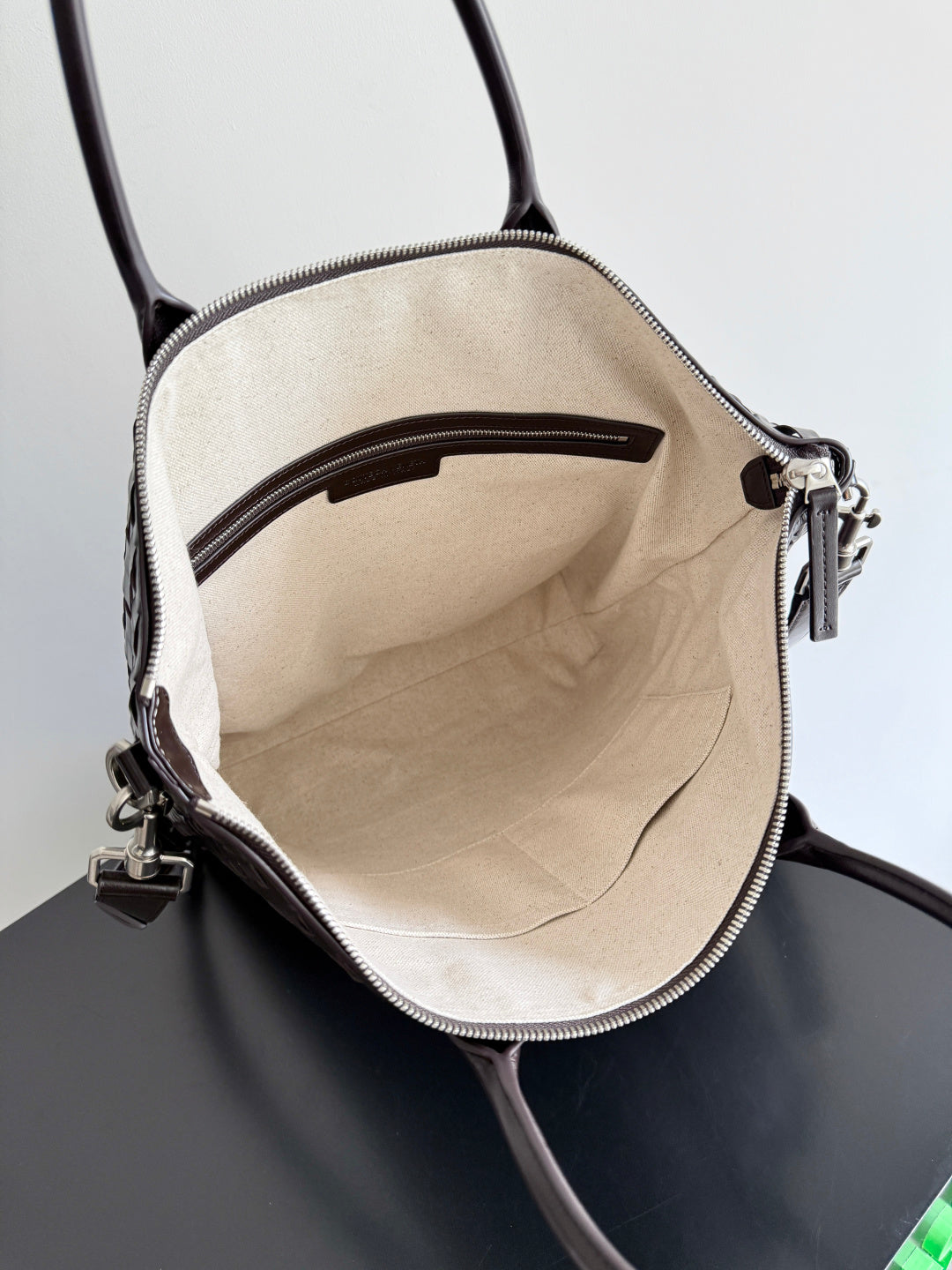 Bottega Veneta 815783 Black Designer Handbag - detail image 9