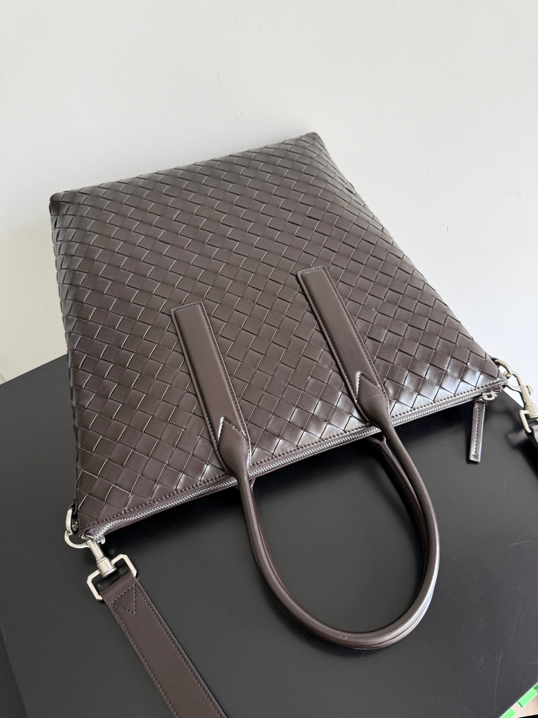 Bottega Veneta 815783 Black Designer Handbag - detail image 8