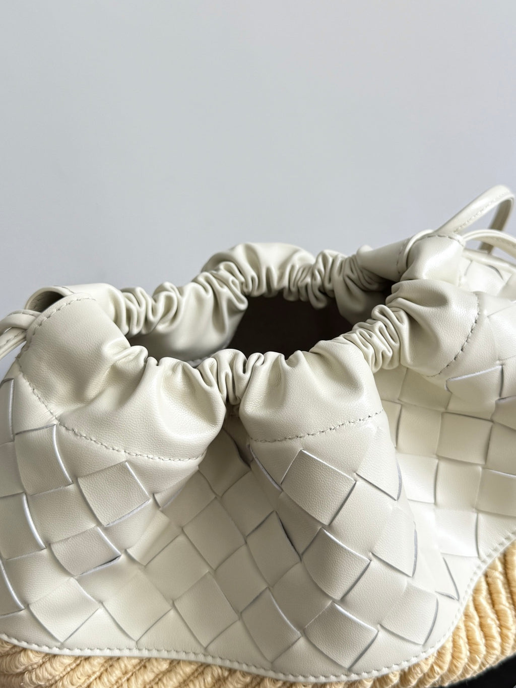 Bottega Veneta 839102 Silver Hobo Bag - detail image 6