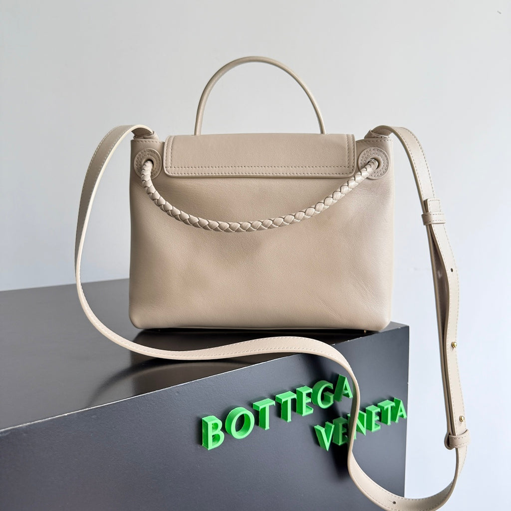 Bottega Veneta 835835 Silver Designer Handbag - detail image 2