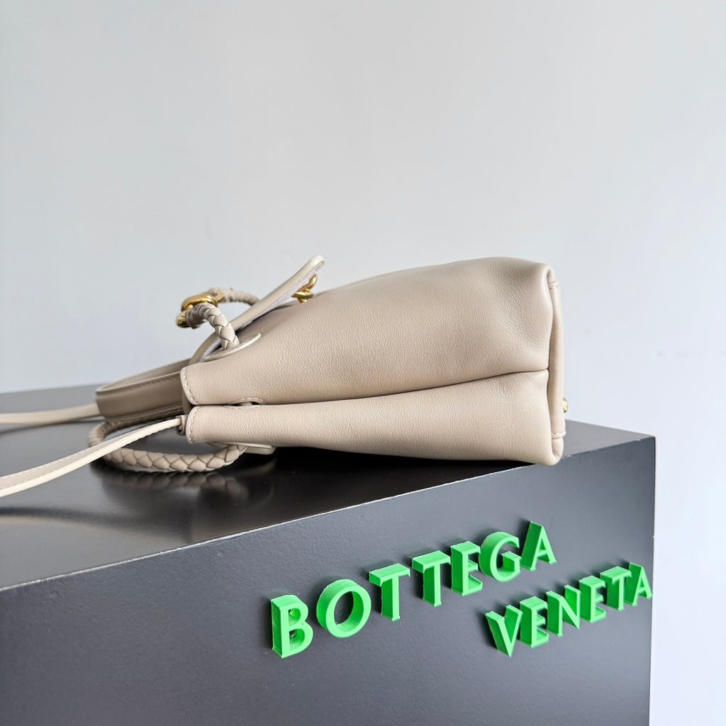 Bottega Veneta 835835 Silver Designer Handbag - detail image 3