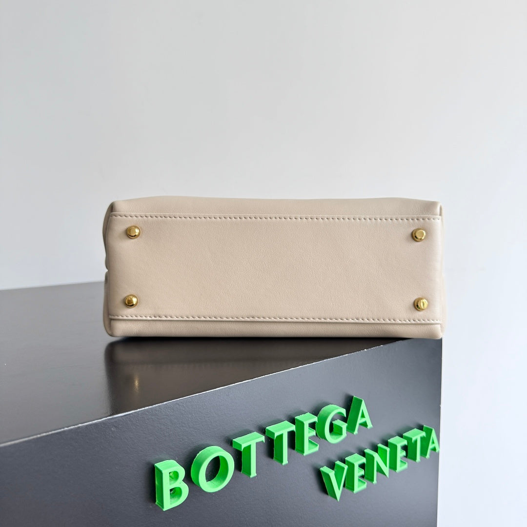 Bottega Veneta 835835 Silver Designer Handbag - detail image 4