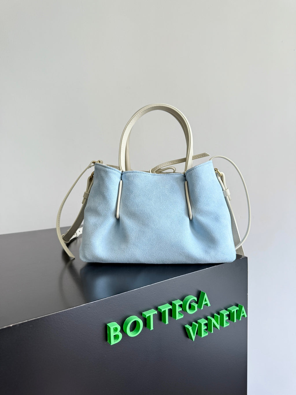 Bottega Veneta 819004 Silver Designer Handbag Edition 2 - detail image 3