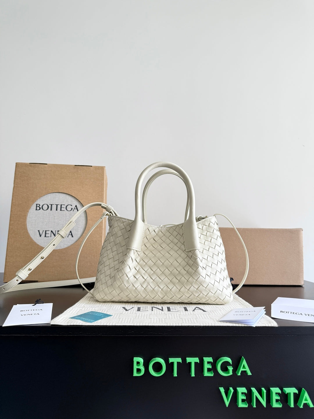 Bottega Veneta Black Designer Handbag Edition 667