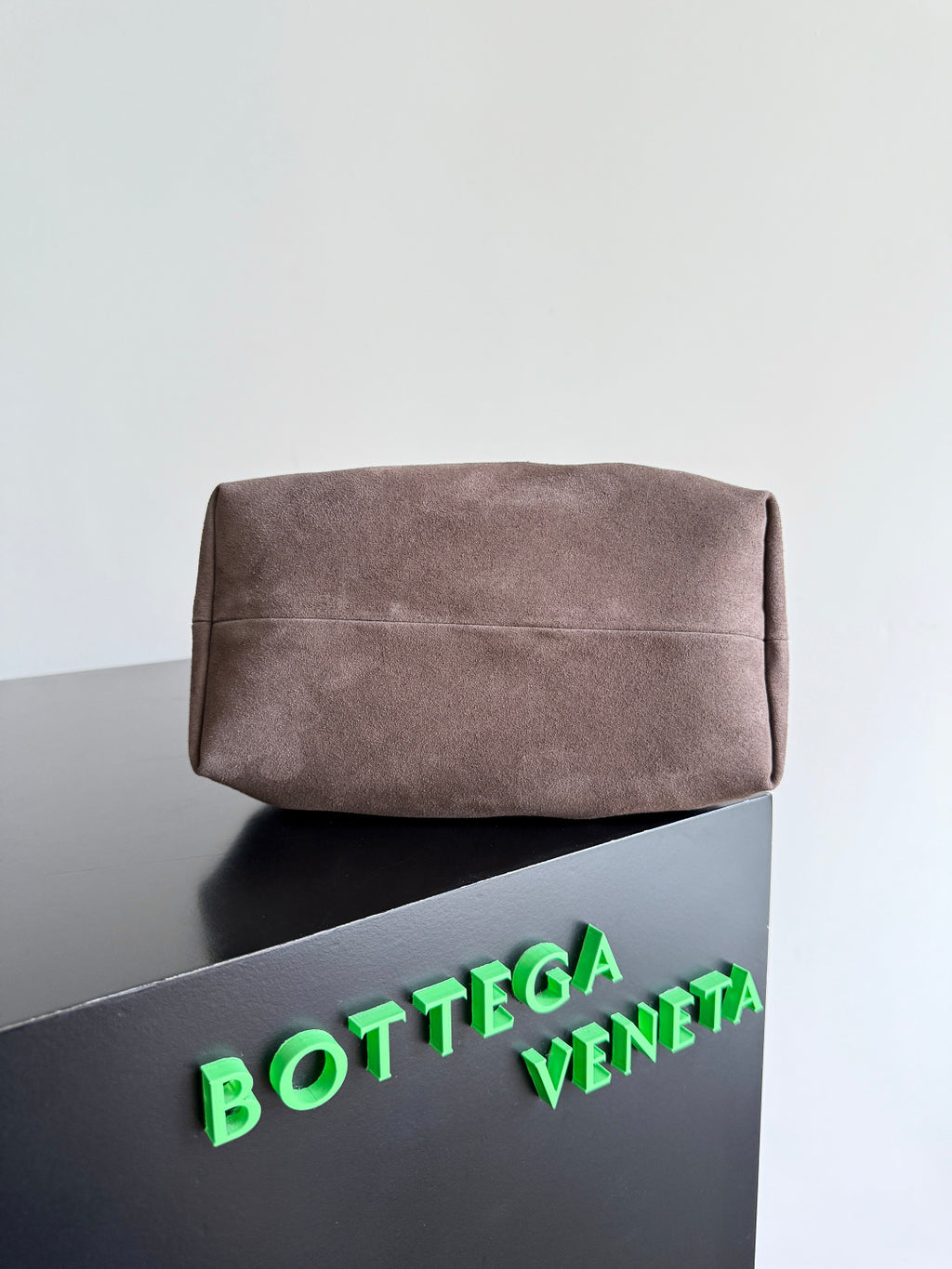 Bottega Veneta 819004 Black Designer Handbag Edition 2 - detail image 5