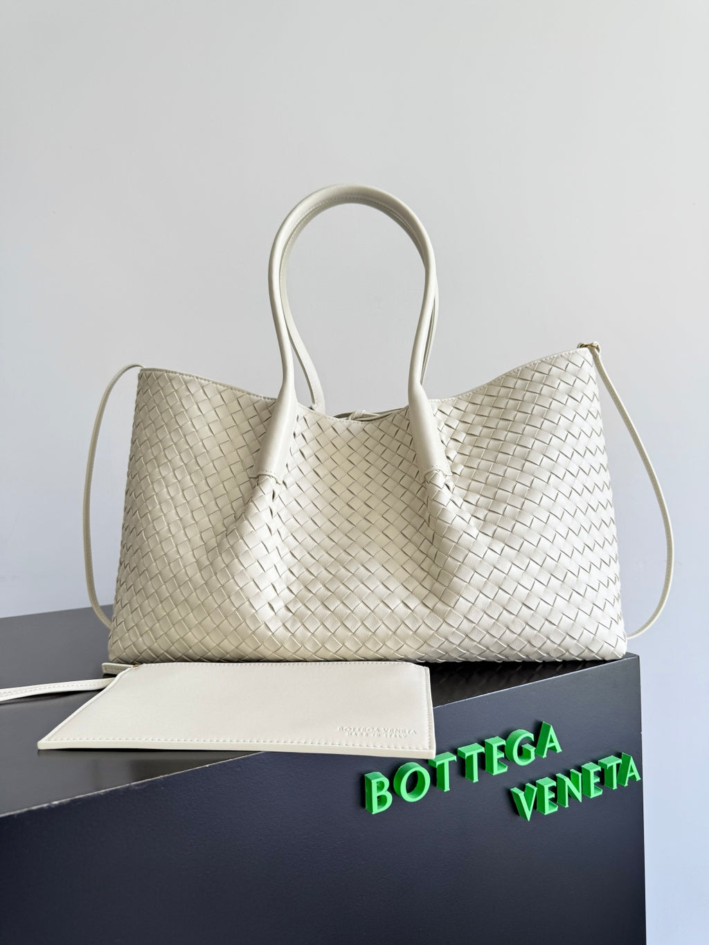 Bottega Veneta 817166 Silver Designer Handbag Edition 2