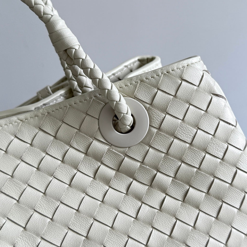 Bottega Veneta 836261 Silver Tote Bag - detail image 3