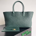 Bottega Veneta Black Designer Handbag Edition 638