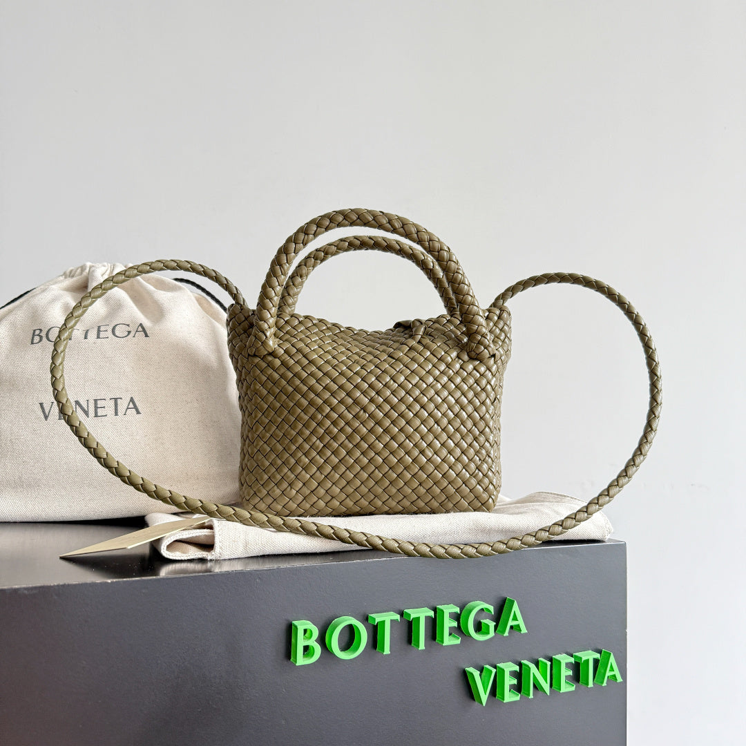 Bottega Veneta 776755 Silver Designer Handbag Edition 3 - detail image 3