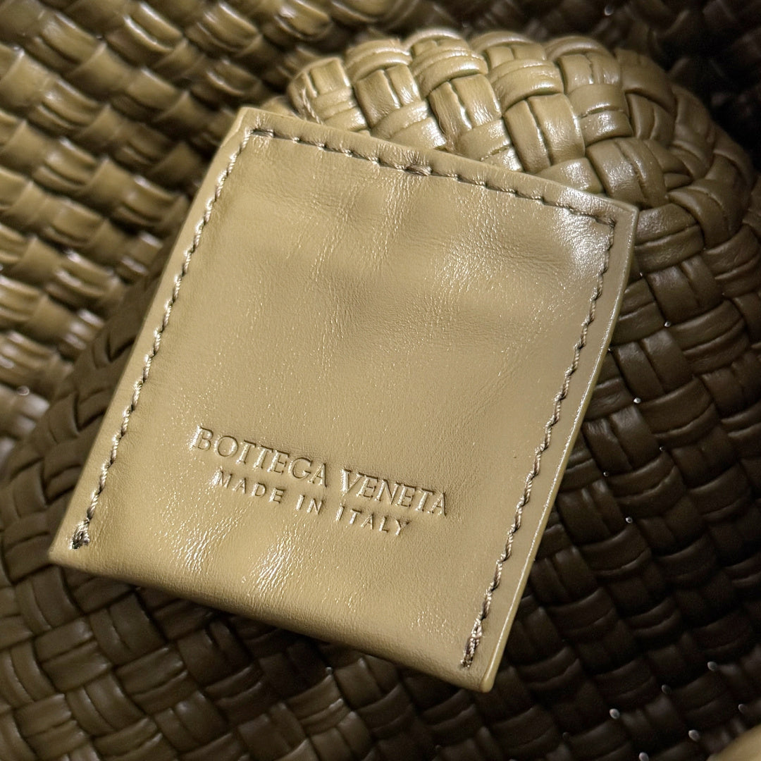Bottega Veneta 776755 Silver Designer Handbag Edition 3 - detail image 8