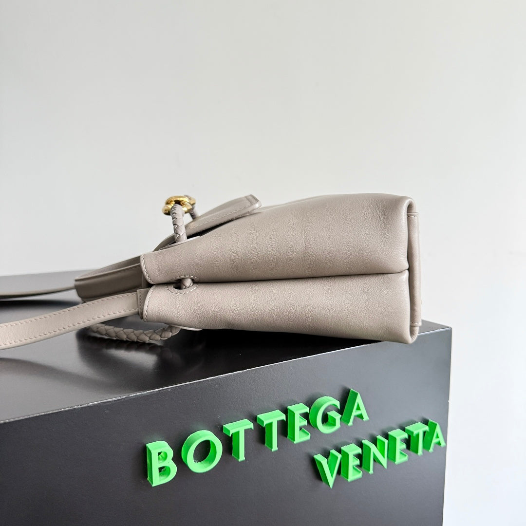 Bottega Veneta 835835 Silver Designer Handbag Edition 2 - detail image 3