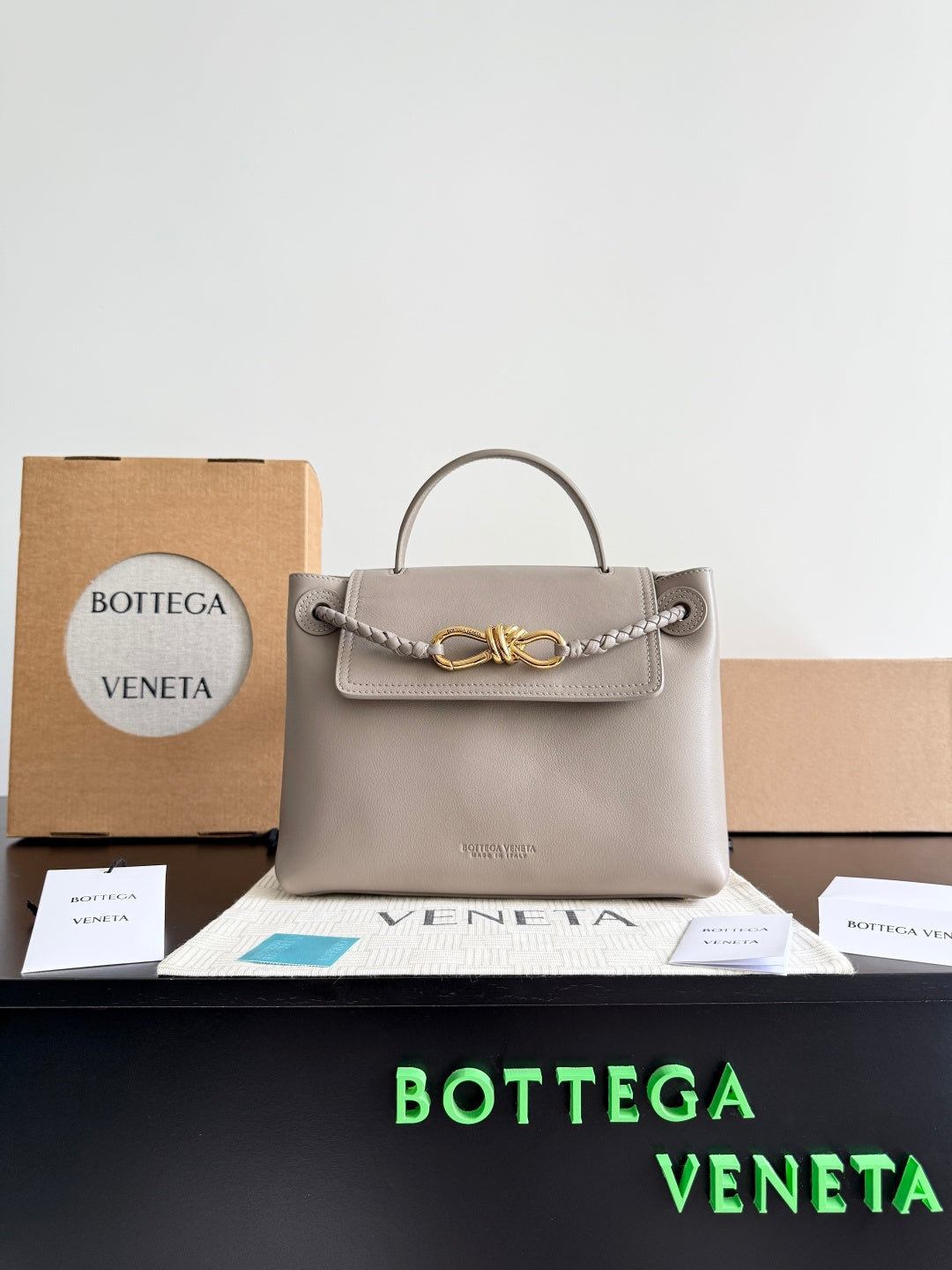 Bottega Veneta Gray & Black Designer Handbag Edition 8