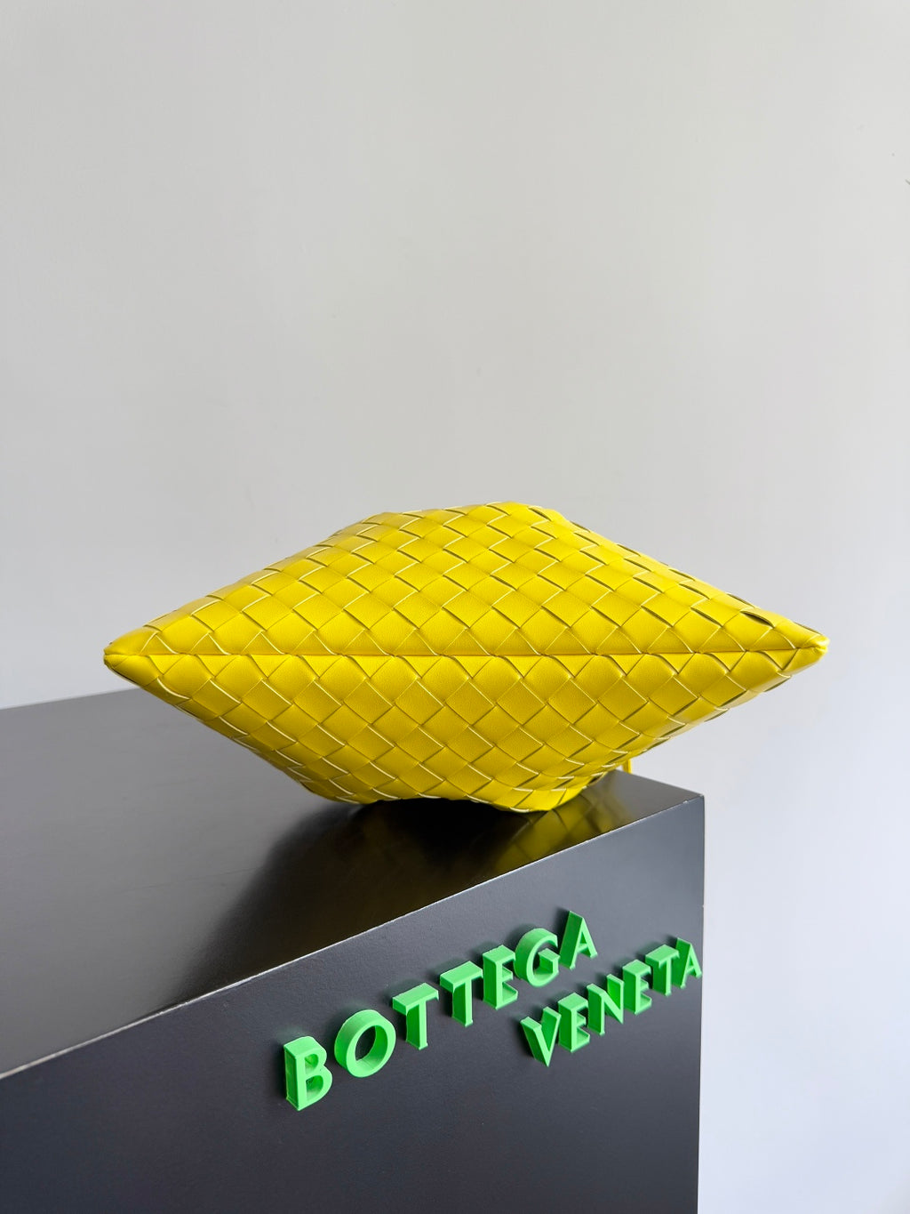 Bottega Veneta 796728 Yellow Hobo Bag - detail image 3