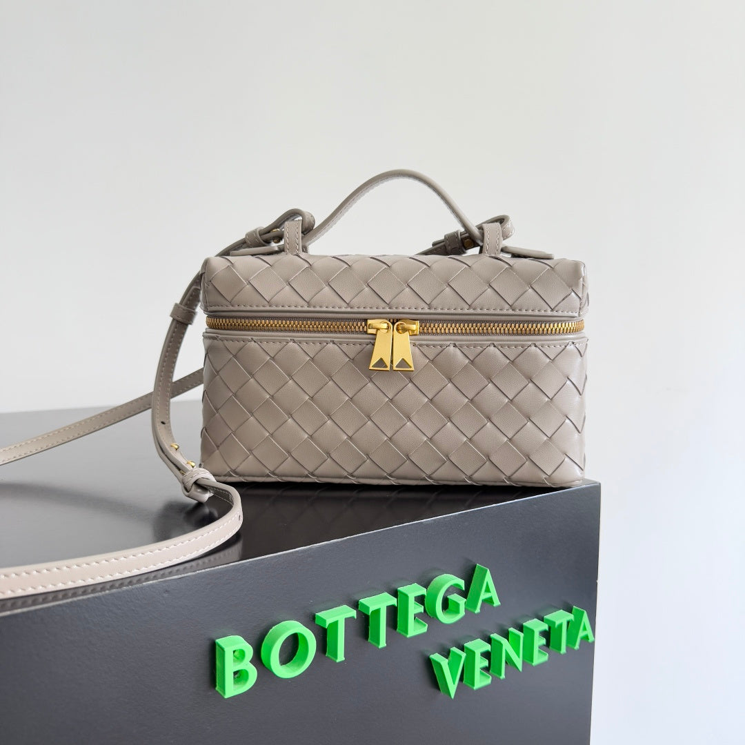 Bottega Veneta 789109 Gray Designer Handbag Edition 5