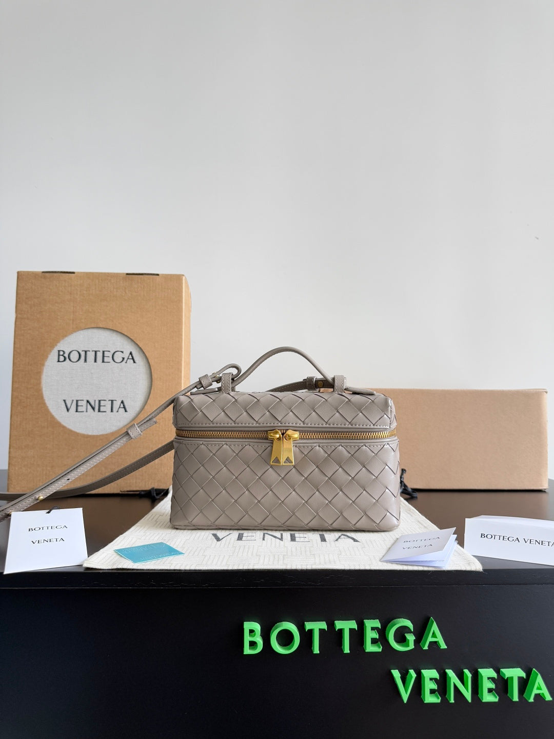 Bottega Veneta Gray & Black Designer Handbag Edition 7