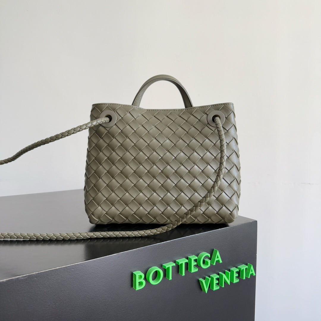 Bottega Veneta 743568 Silver Designer Handbag Edition 9 - detail image 3