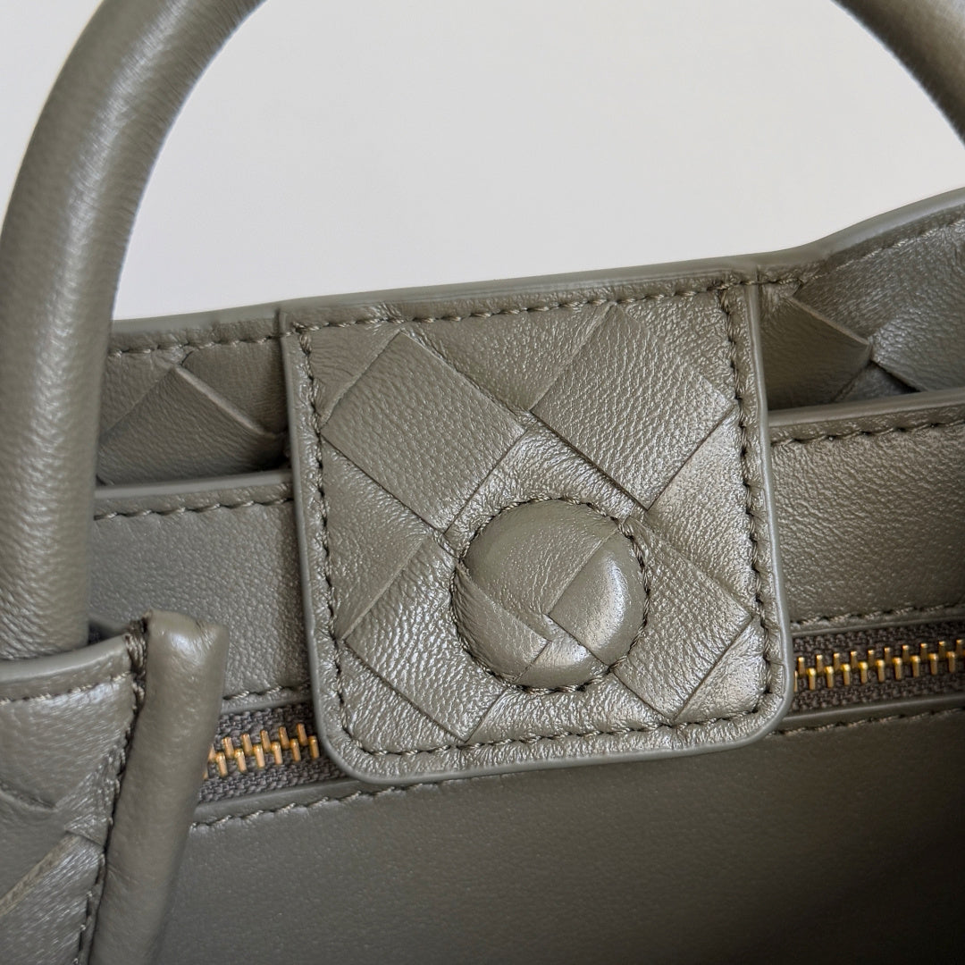 Bottega Veneta 743568 Silver Designer Handbag Edition 9 - detail image 8