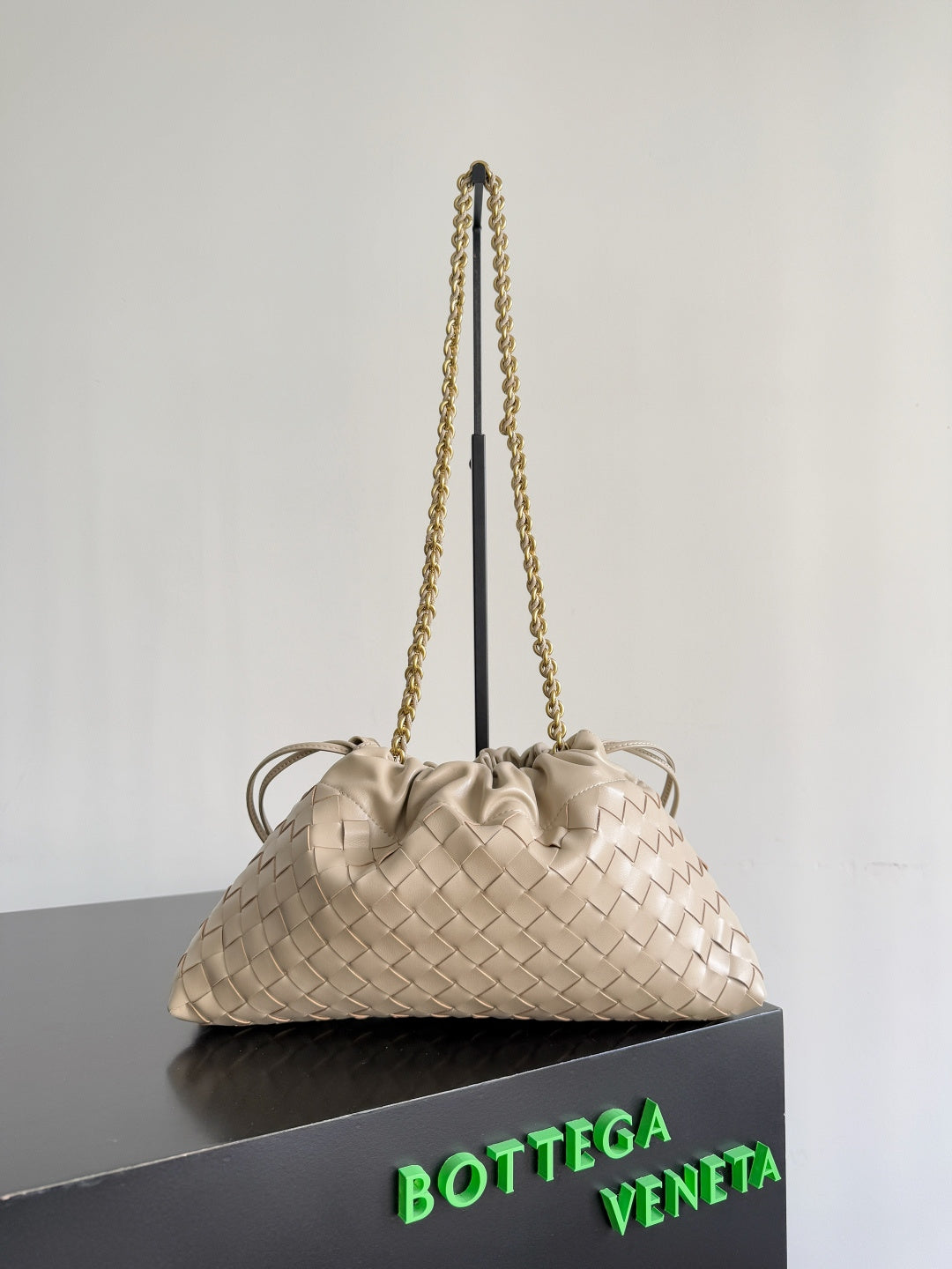 Bottega Veneta 839394 Silver Hobo Bag - detail image 2
