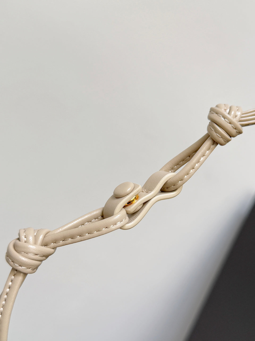 Bottega Veneta 839394 Silver Hobo Bag - detail image 5