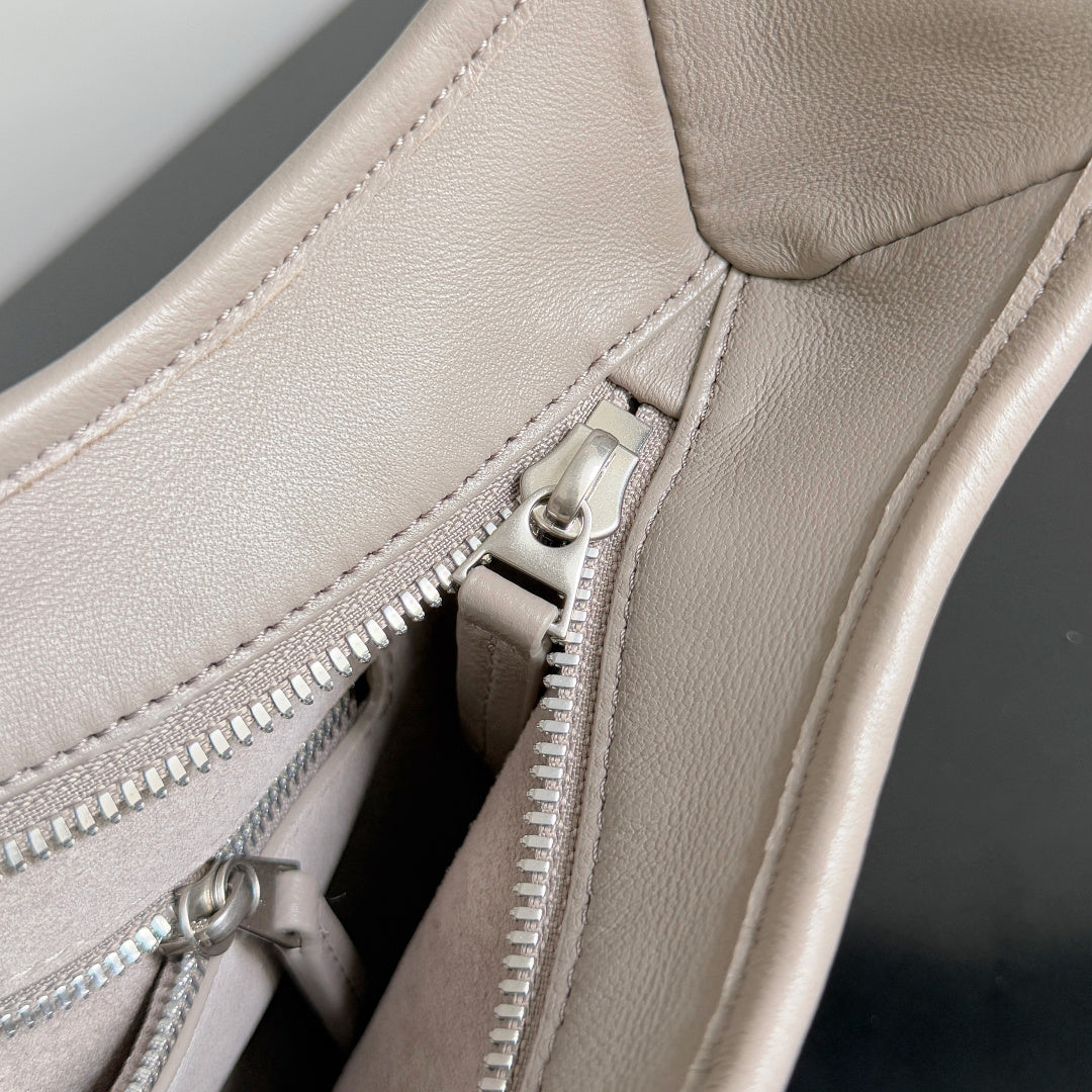 Bottega Veneta 836918 Silver Designer Handbag - detail image 6