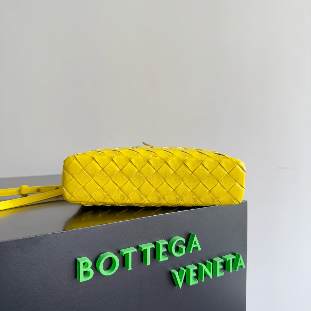 Bottega Veneta 789109 Yellow Designer Handbag - detail image 3