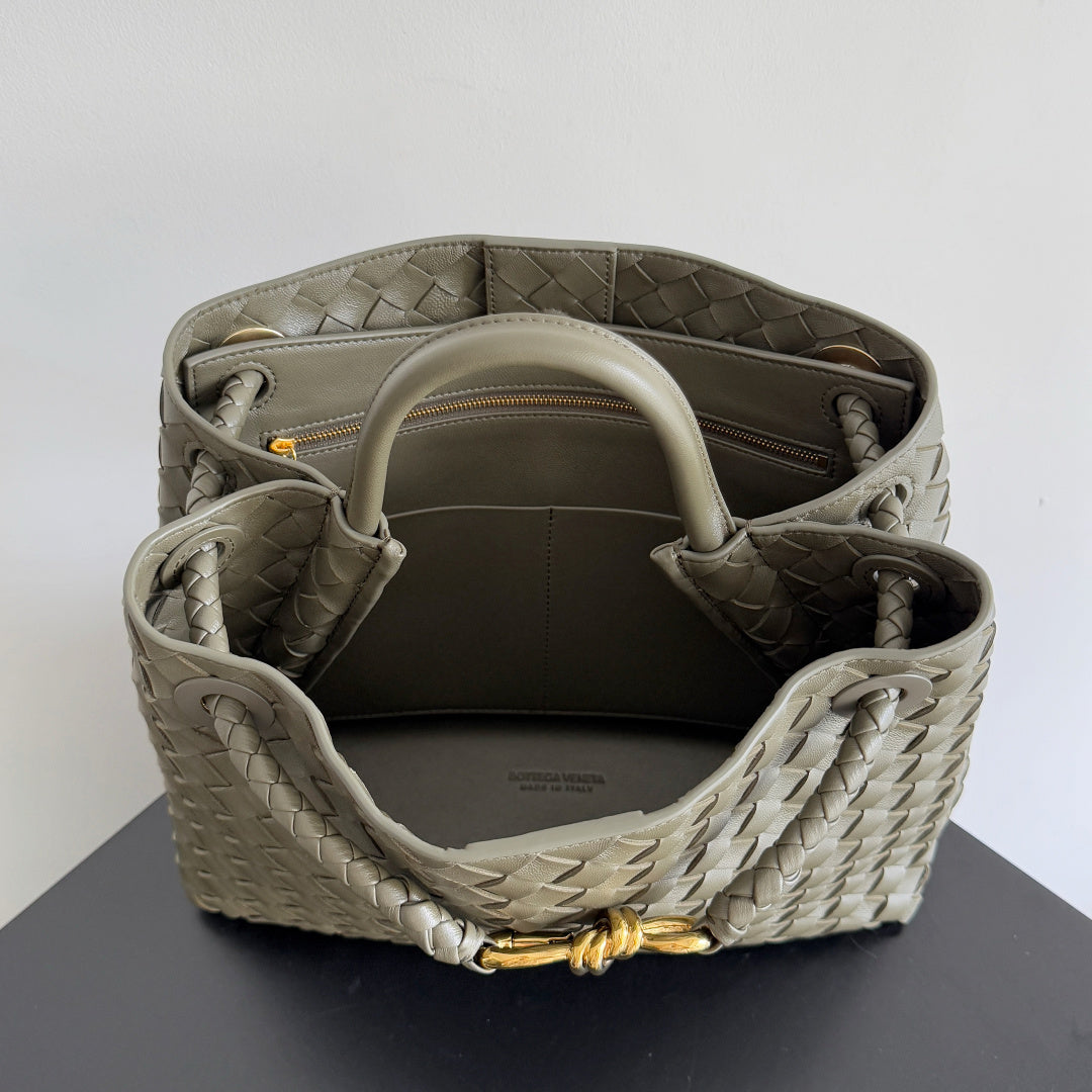 Bottega Veneta 743572 Black Designer Handbag - detail image 9