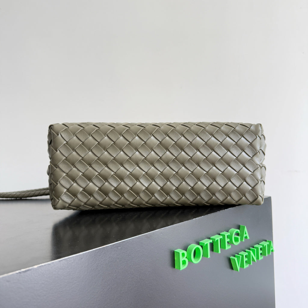 Bottega Veneta 743572 Black Designer Handbag - detail image 4