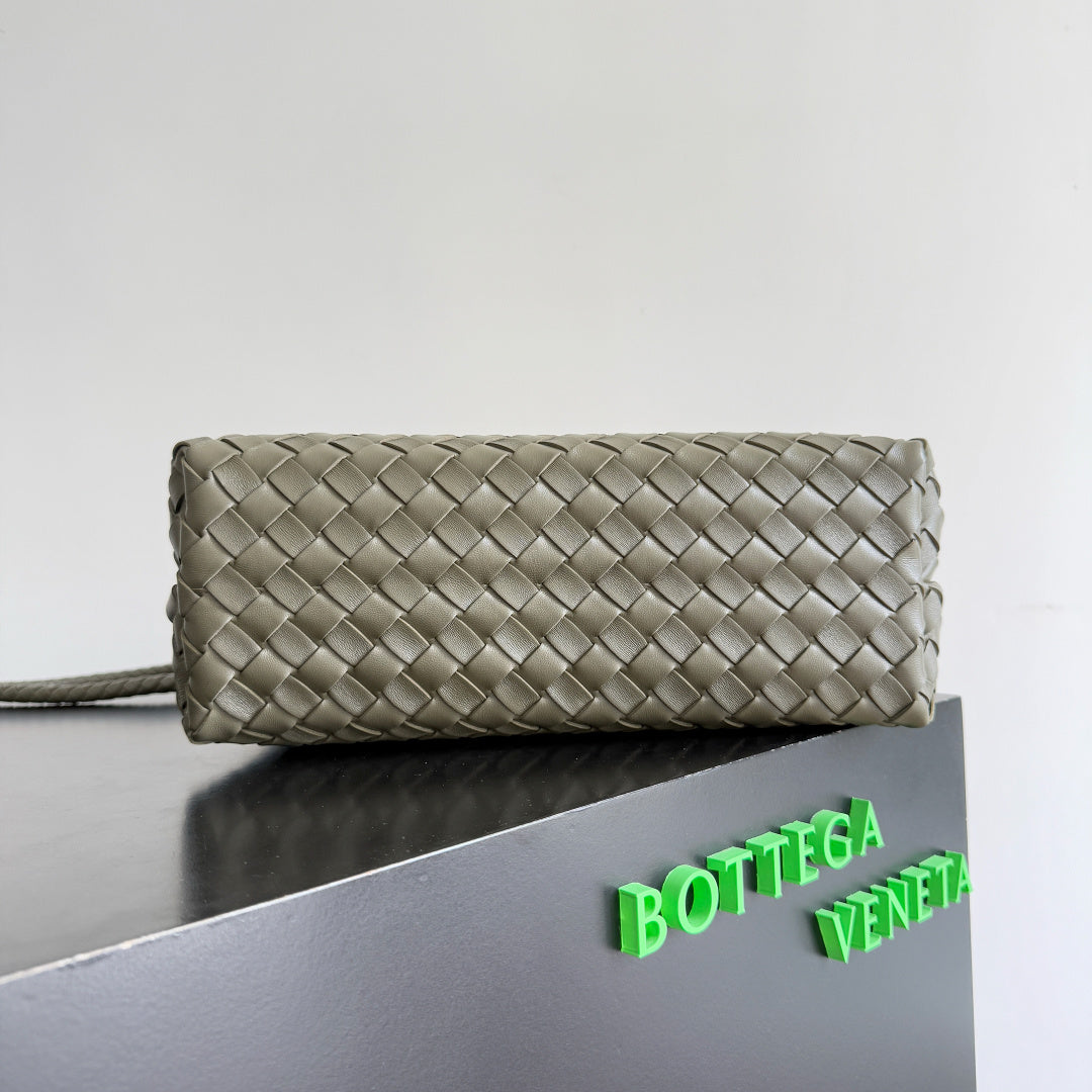 Bottega Veneta 743572 Black Designer Handbag - detail image 4