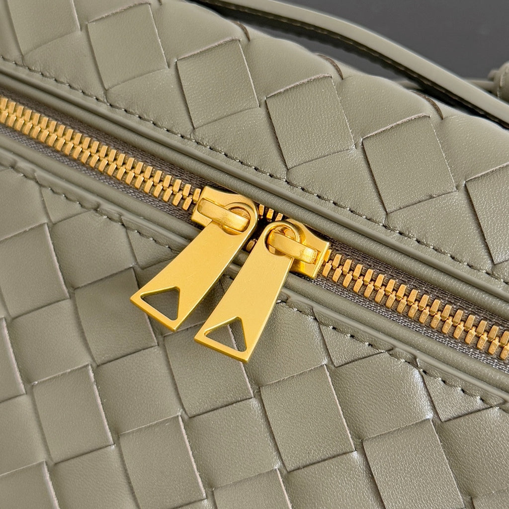 Bottega Veneta 789109 Gray Designer Handbag Edition 3 - detail image 6