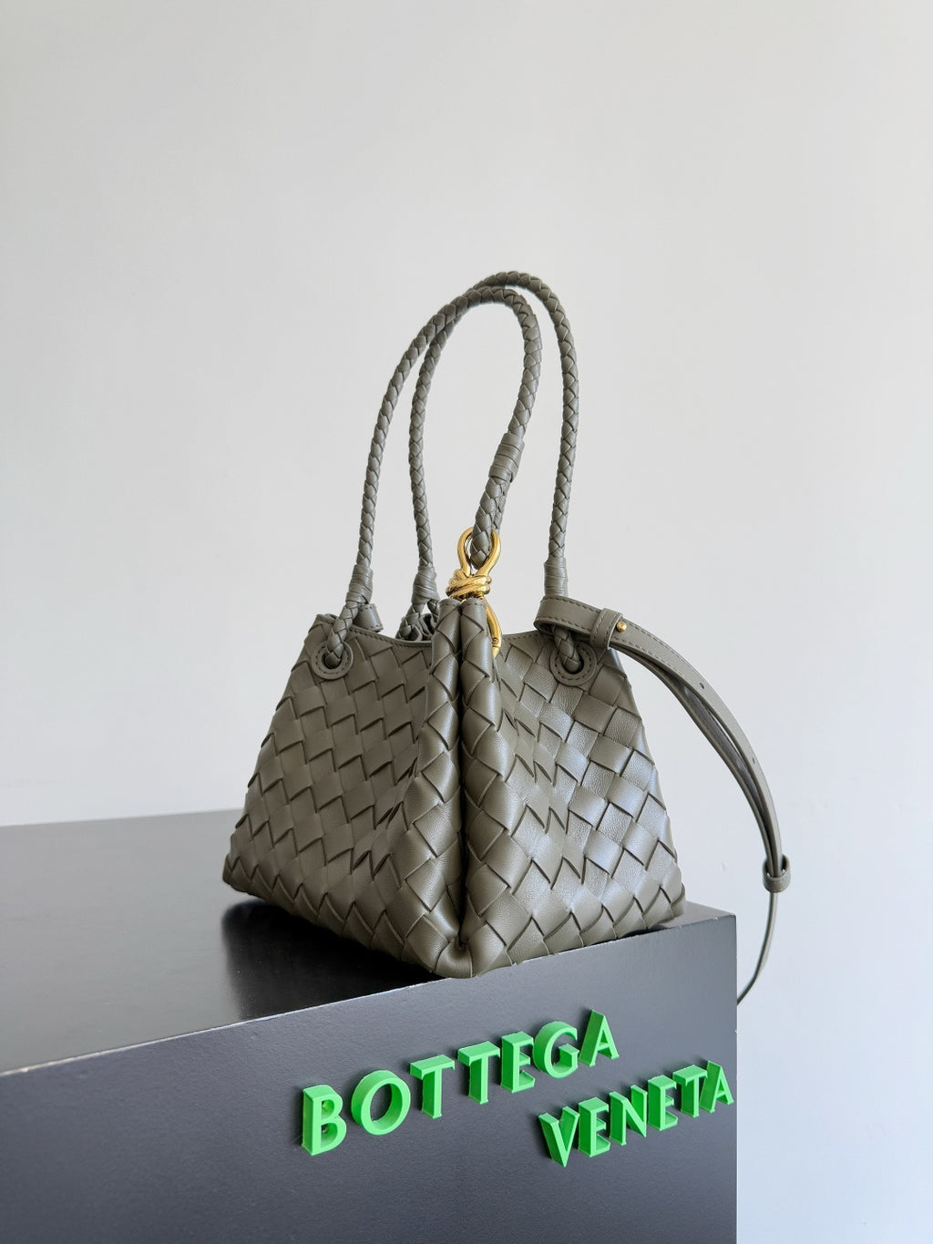 Bottega Veneta 796569 Silver Designer Handbag - detail image 2