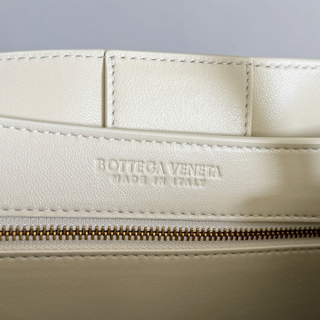 Bottega Veneta 743572 Silver Card Holder - detail image 8