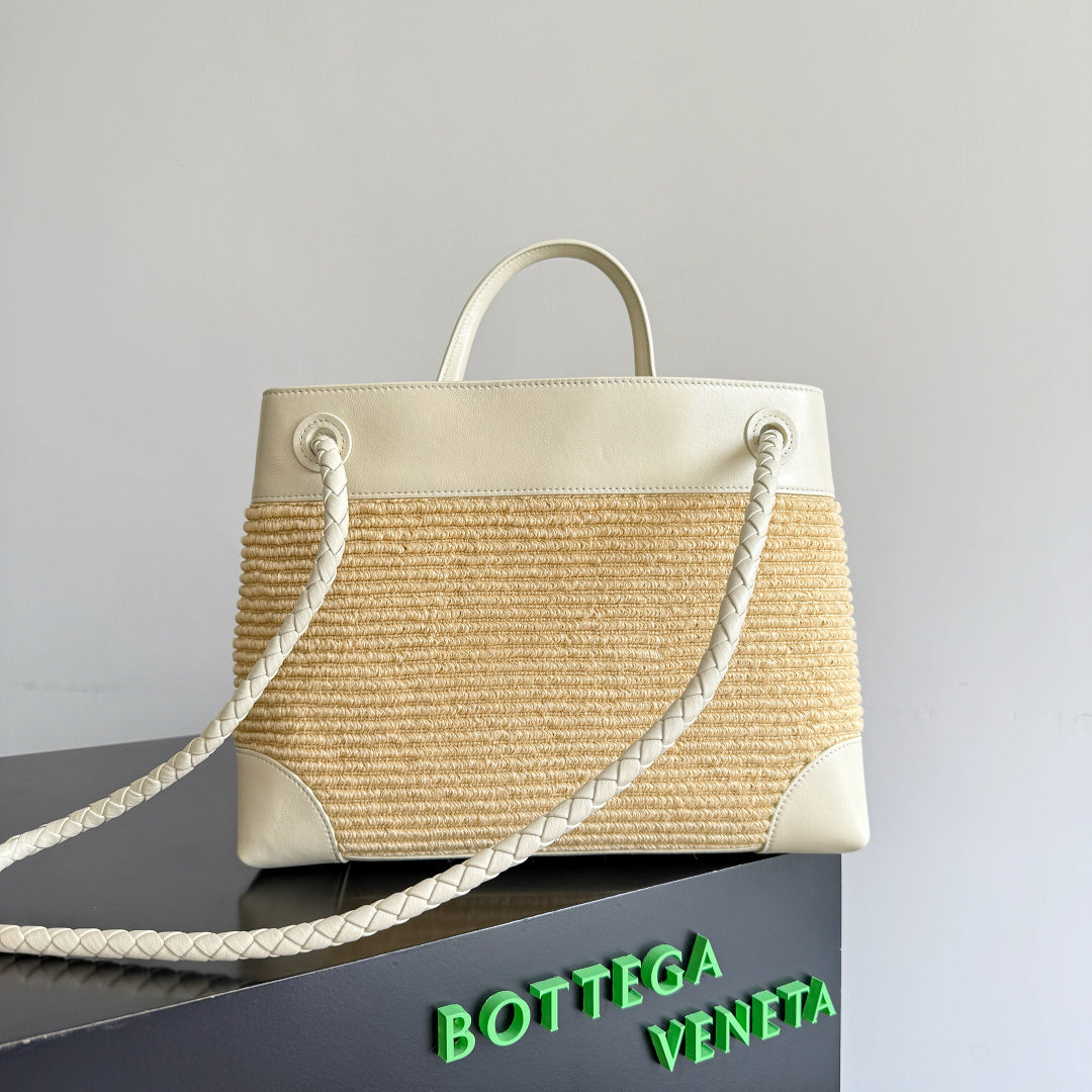 Bottega Veneta 743572 Silver Card Holder - detail image 3