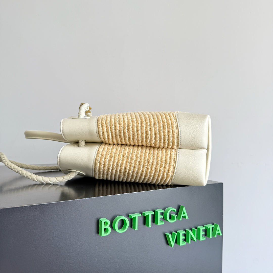 Bottega Veneta 743572 Silver Card Holder - detail image 2