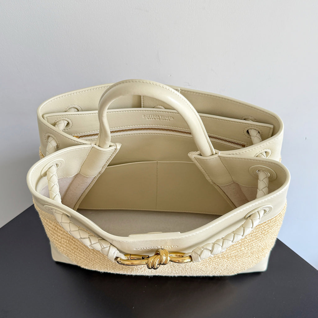Bottega Veneta 743572 Silver Card Holder - detail image 9
