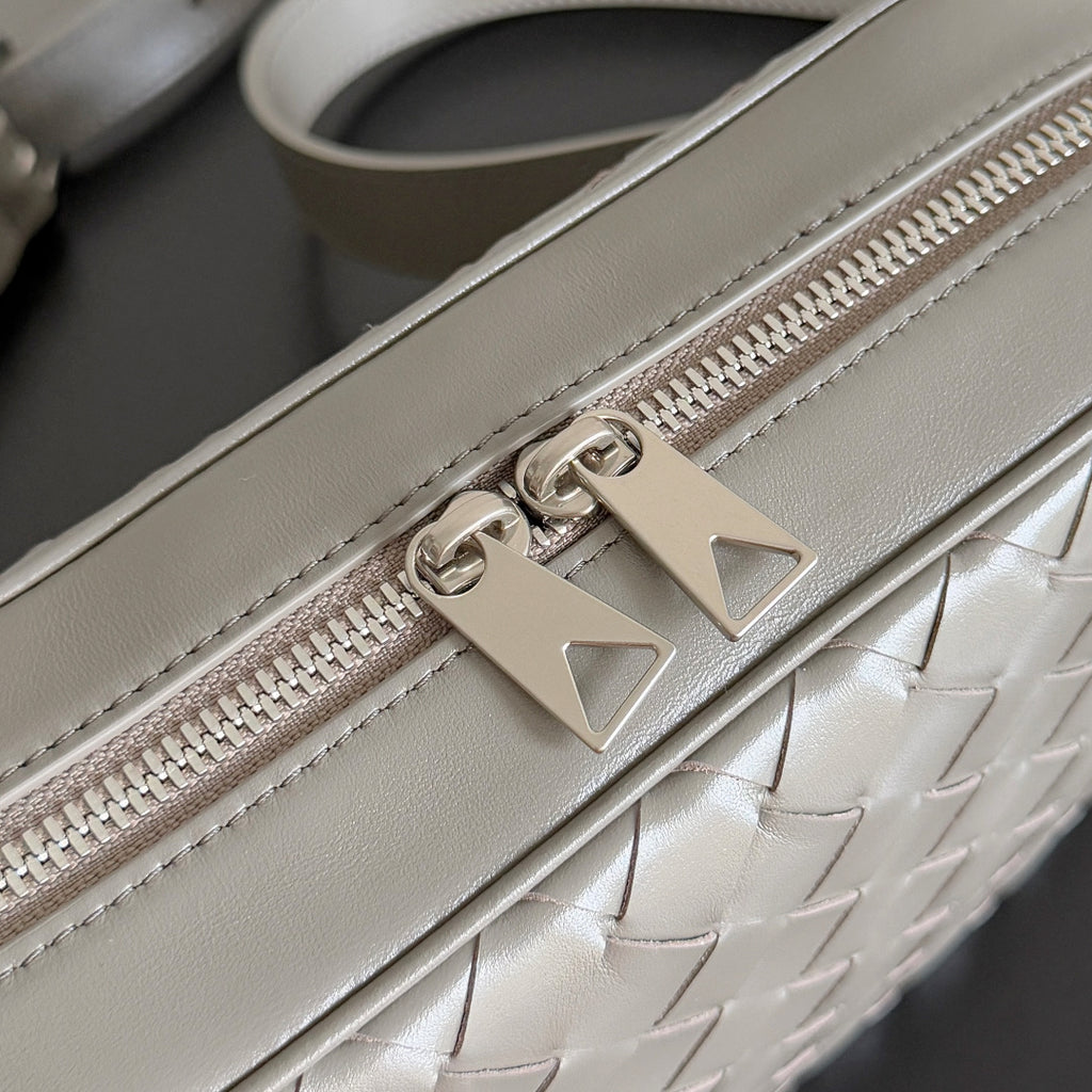 Bottega Veneta 755923 Gray Designer Handbag - detail image 5