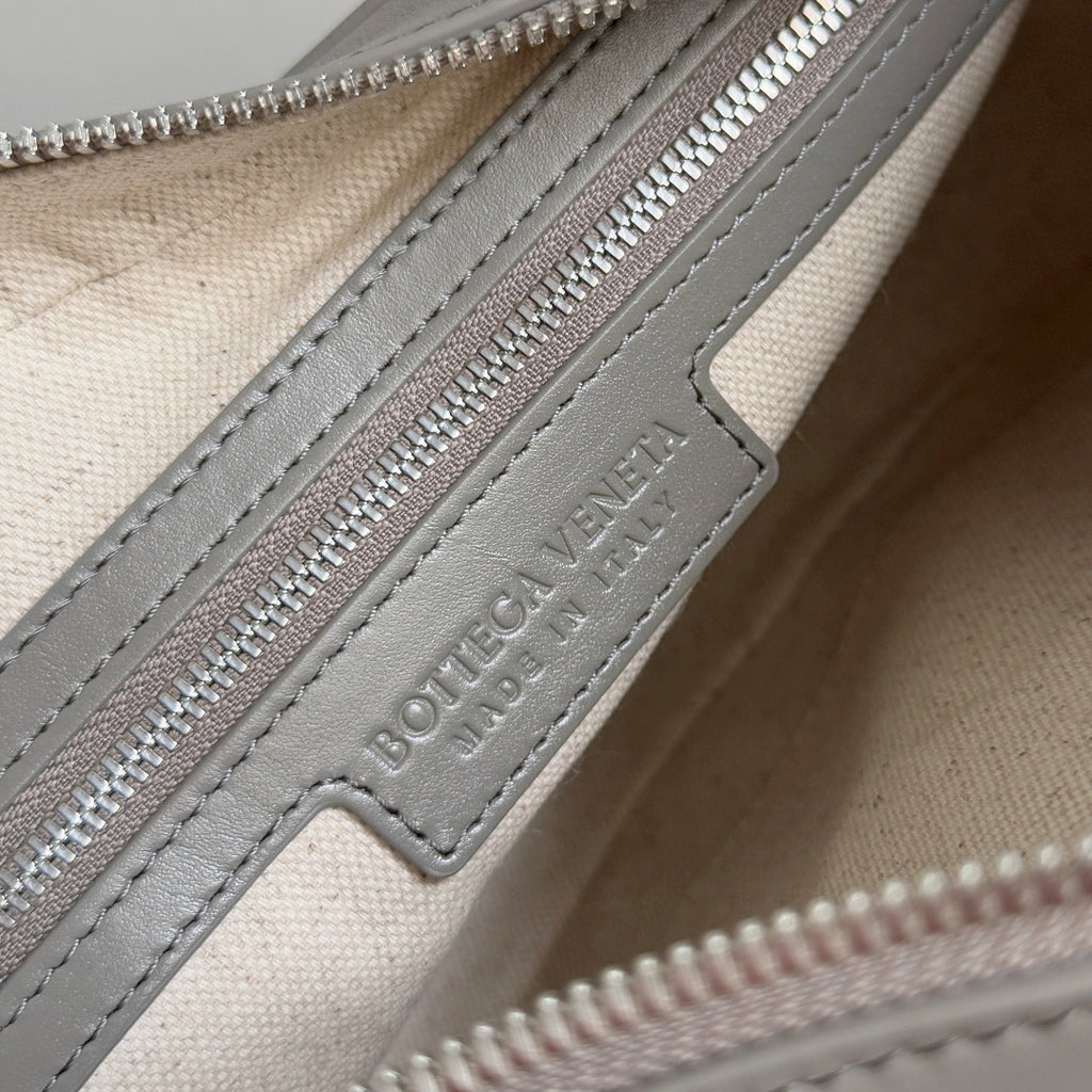 Bottega Veneta 755923 Gray Designer Handbag - detail image 7