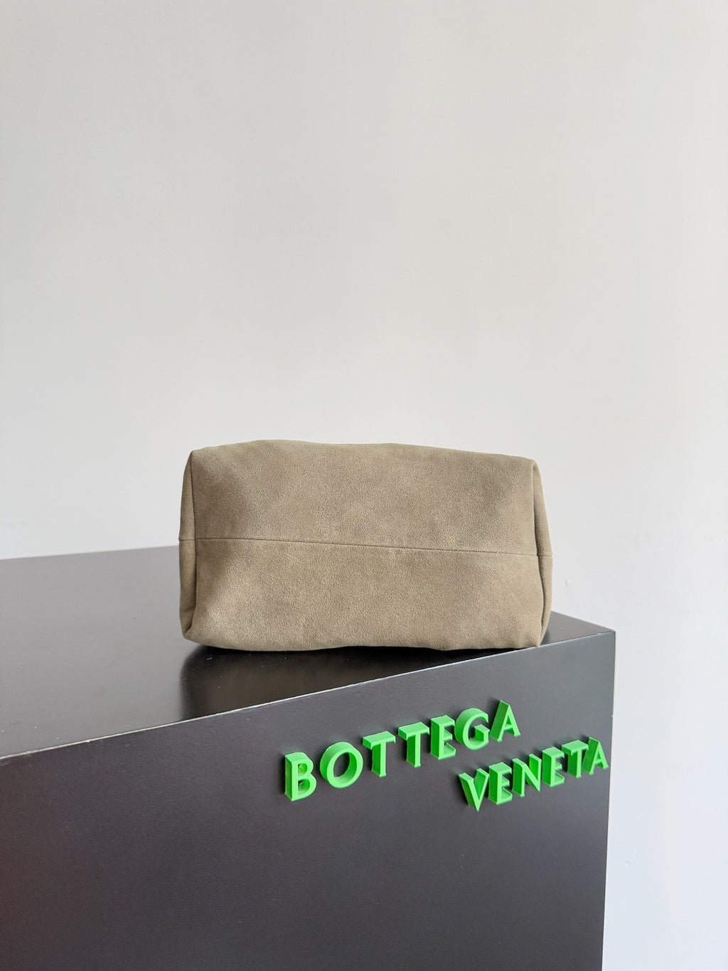 Bottega Veneta 819004 Charcoal Gray Designer Handbag - detail image 9