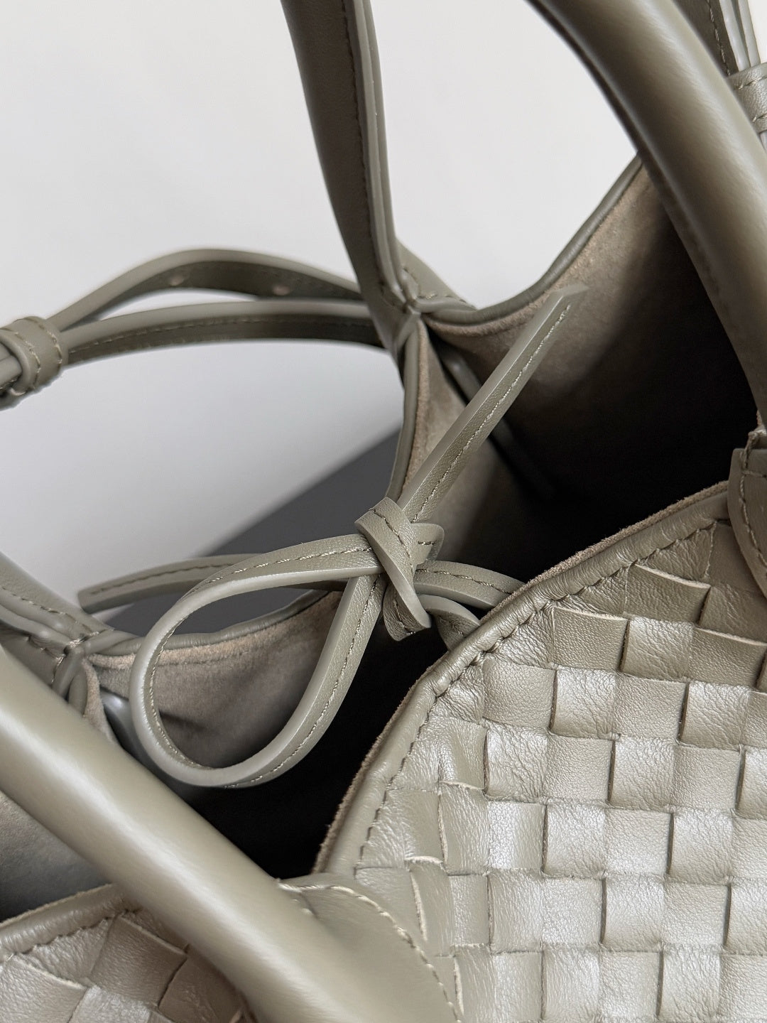 Bottega Veneta 819004 Charcoal Gray Designer Handbag - detail image 5
