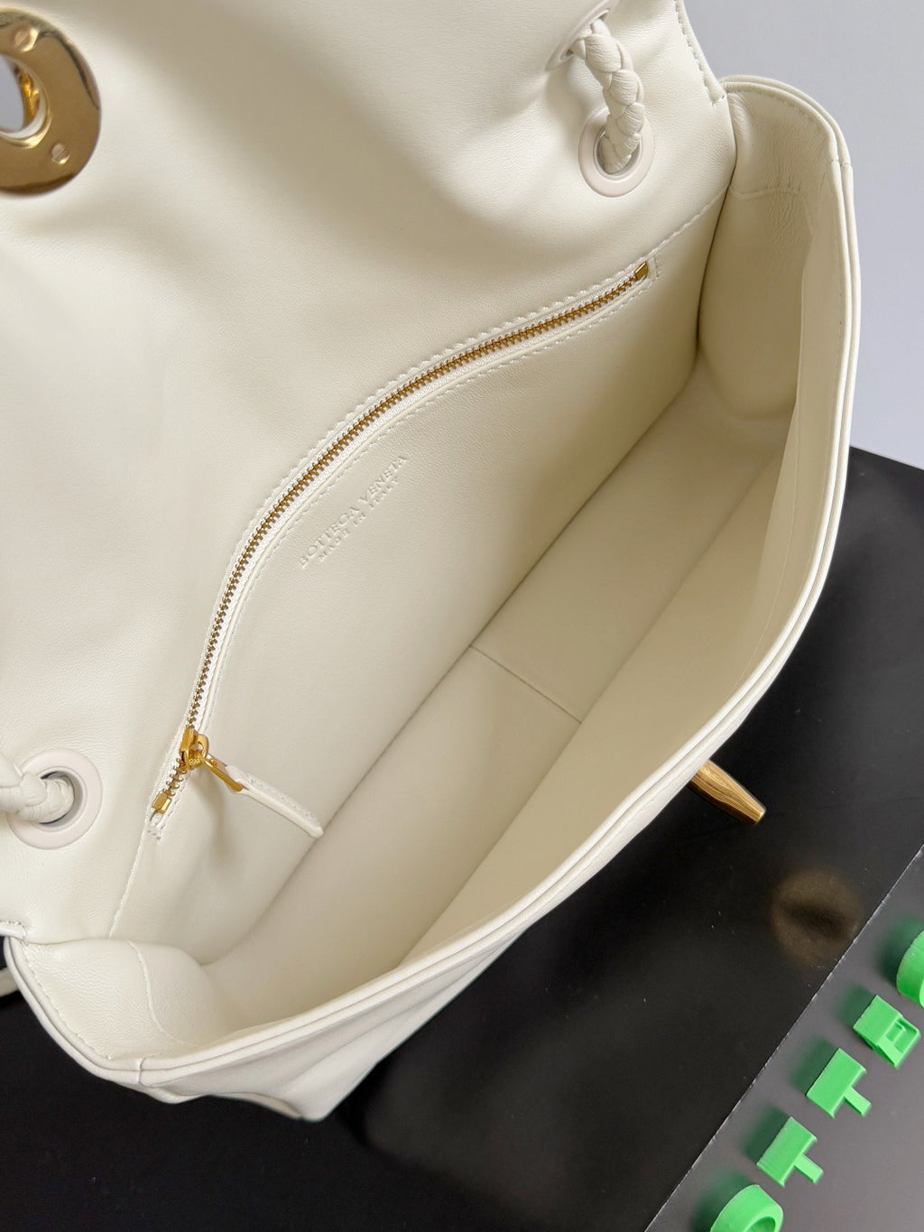 Bottega Veneta 836296 Silver Designer Handbag - detail image 9