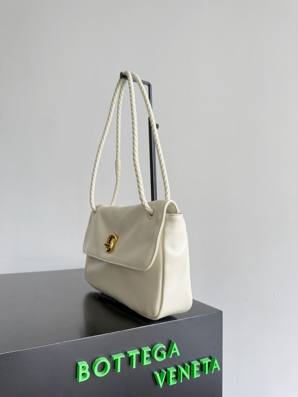 Bottega Veneta 836296 Silver Designer Handbag - detail image 4